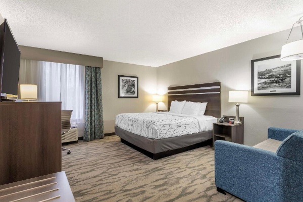 Best Western Plus Knoxville Cedar Bluff image 1
