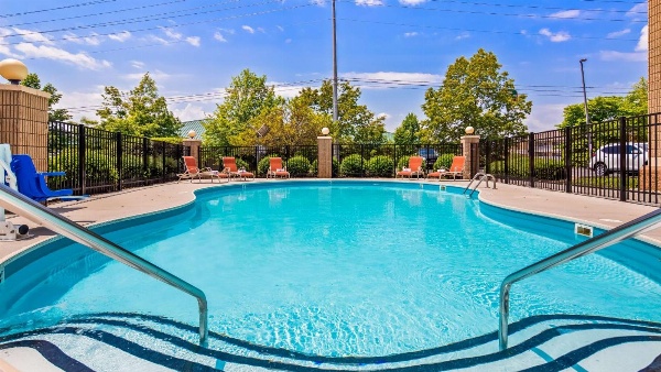 Best Western Plus Knoxville Cedar Bluff image 2